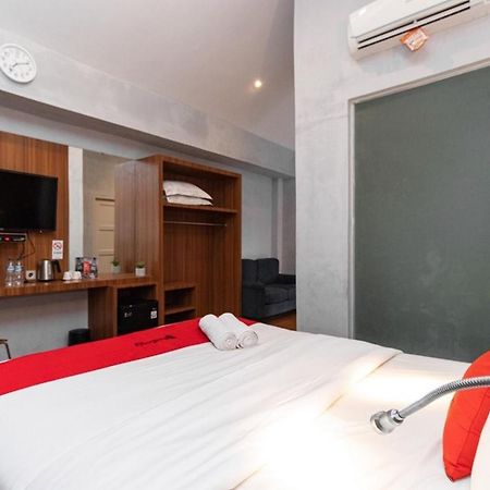 Reddoorz Premium Near Centre Point Mall Medan Zewnętrze zdjęcie