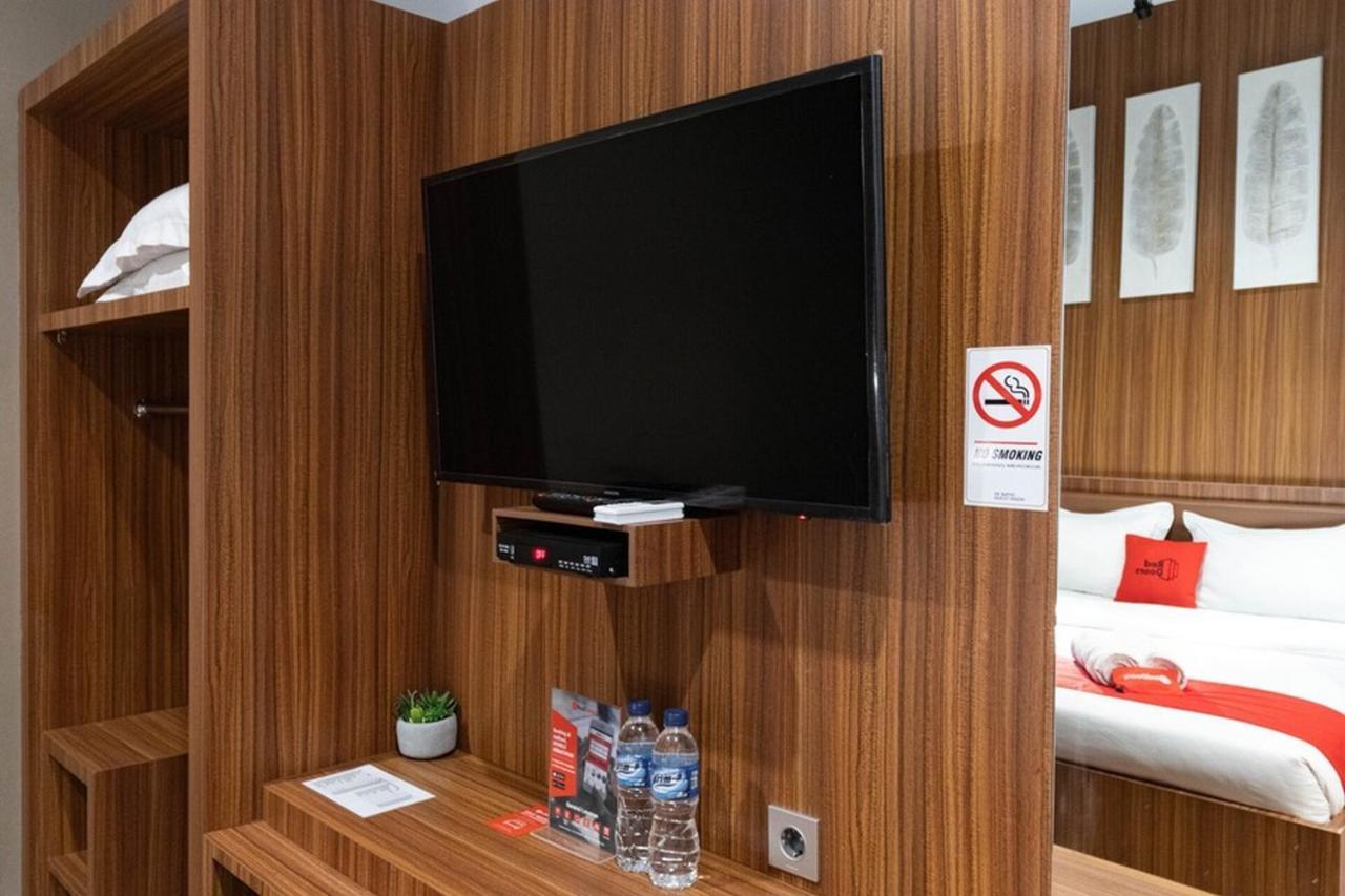 Reddoorz Premium Near Centre Point Mall Medan Zewnętrze zdjęcie