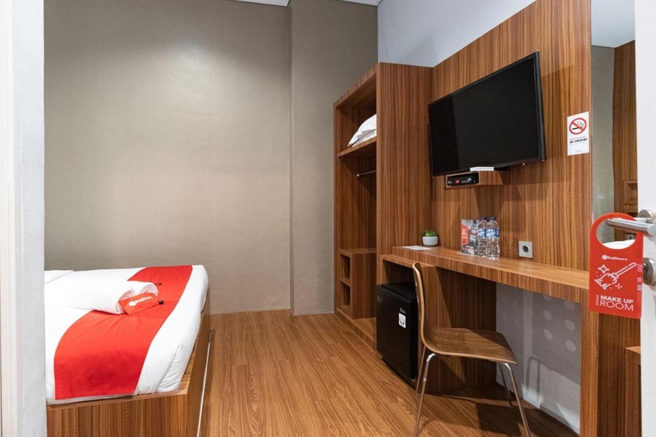 Reddoorz Premium Near Centre Point Mall Medan Zewnętrze zdjęcie