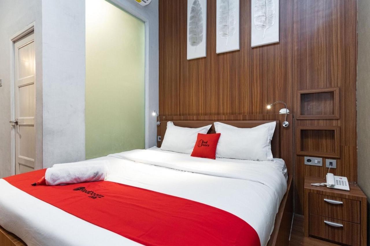 Reddoorz Premium Near Centre Point Mall Medan Zewnętrze zdjęcie